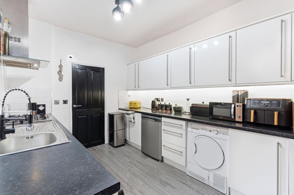 Property photo 3 of 15 Picture No. 15