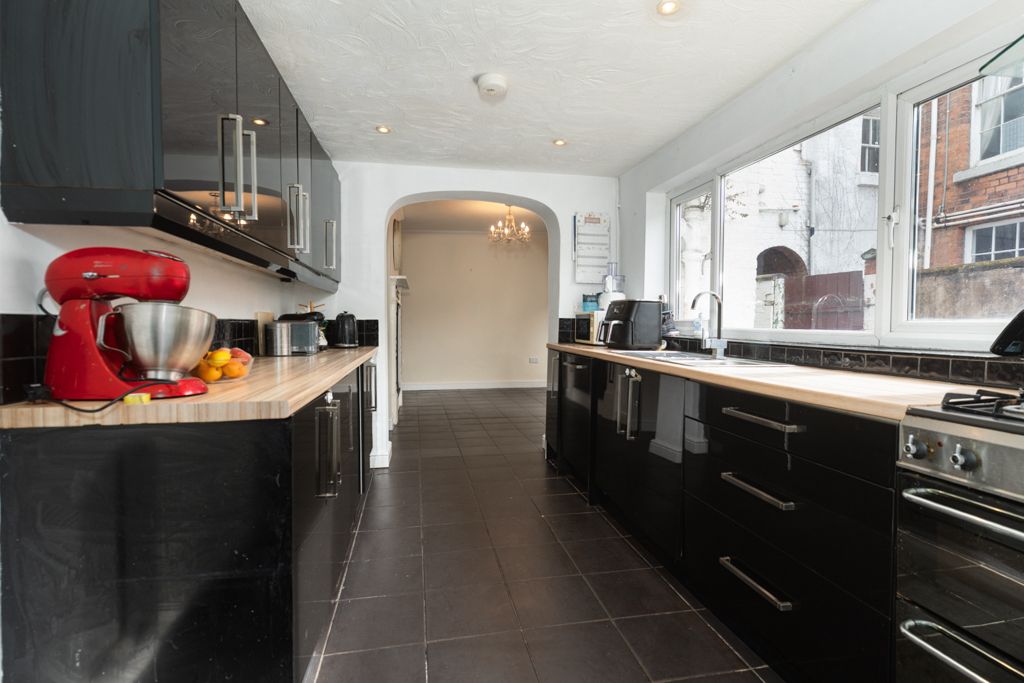 Property photo 3 of 25 B0030862