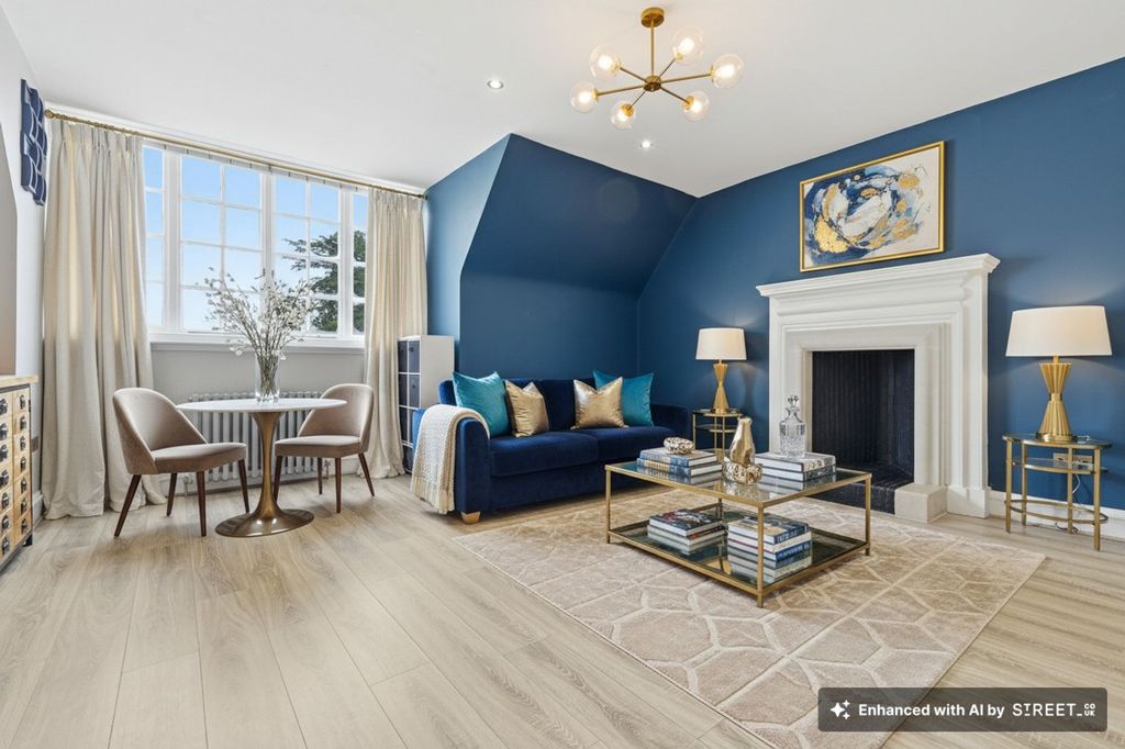 Property photo 3 of 18