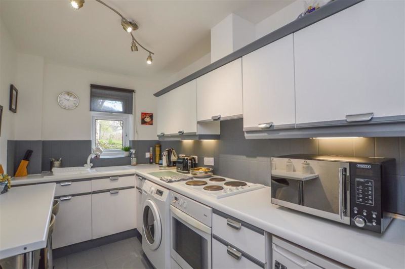 Property photo 3 of 5 Kitchen