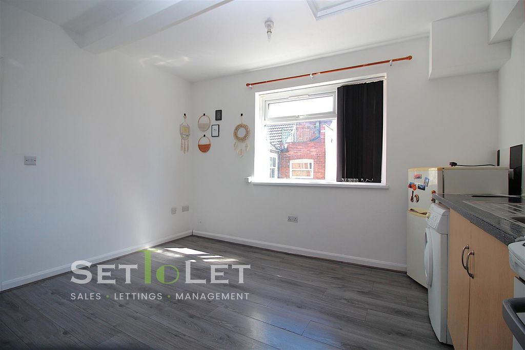 Property photo 2 of 6 Img_1920.Jpg