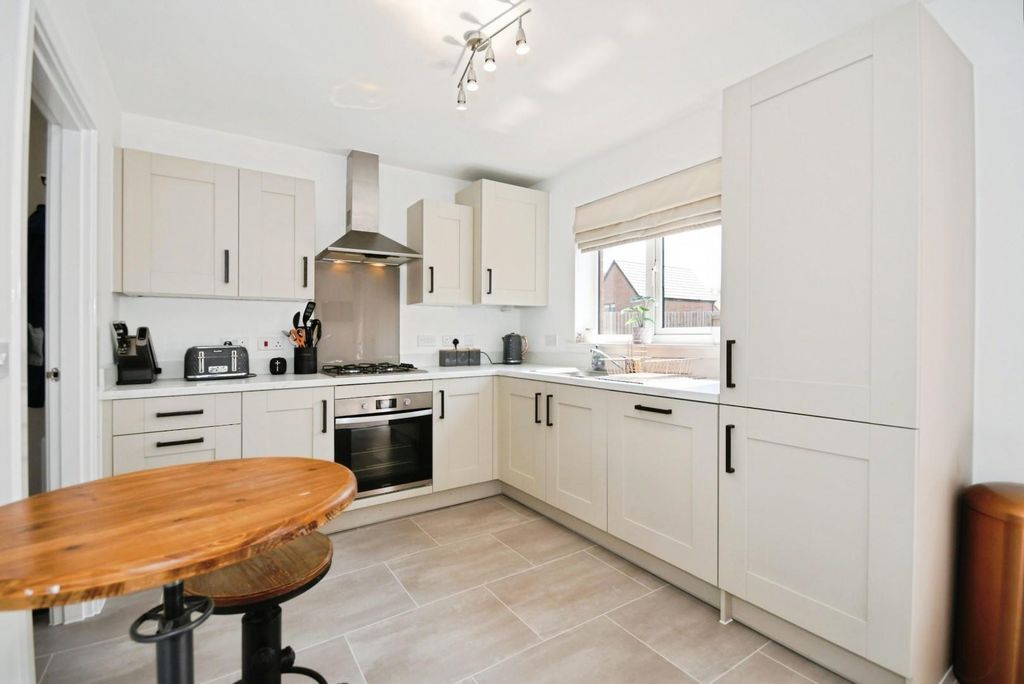 Property photo 1 of 22 Kitchen Diner 02.Jpg