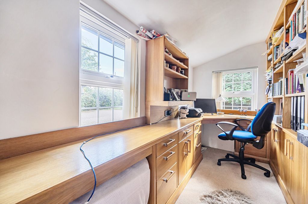 Additional image 17 of 4 bed detached house for saleHatch Ride, Crowthorne, Berkshire RG45