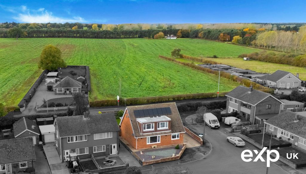 Property photo 3 of 34