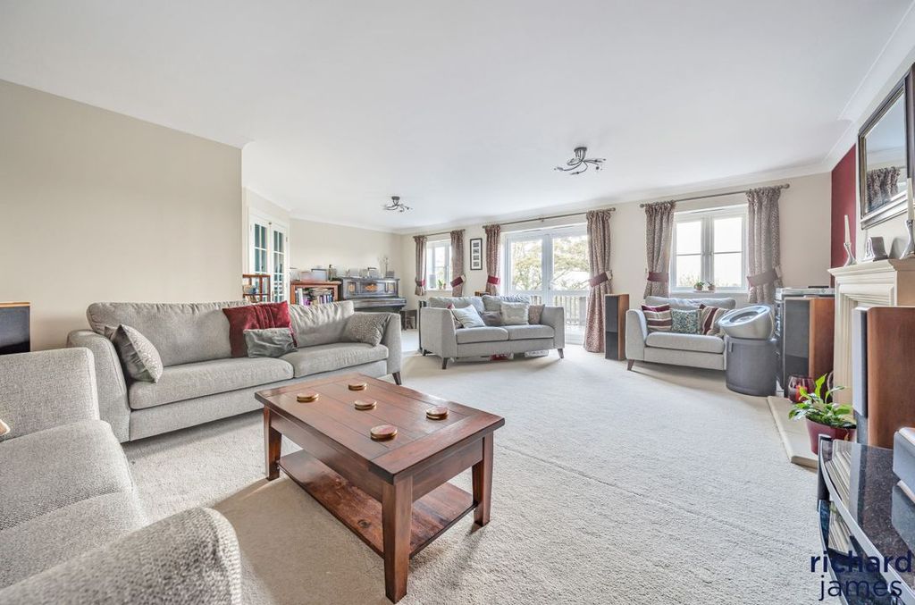 Property photo 2 of 21 Omcmfiotn20062058