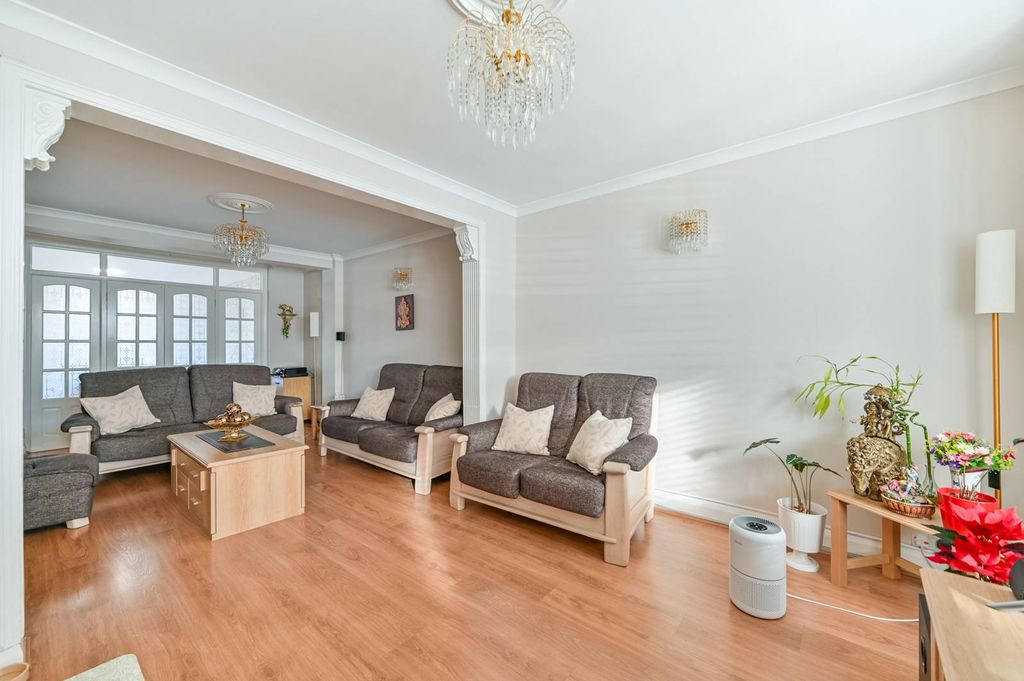 Property photo 2 of 15