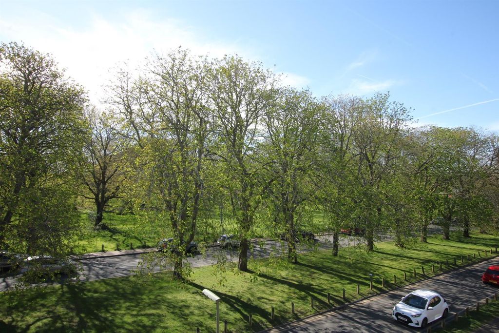 Property photo 2 of 10 Img_0940.Jpg