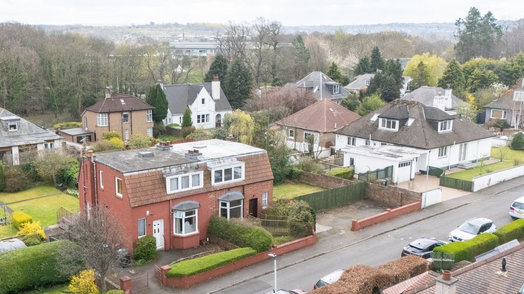 Property photo 2 of 27