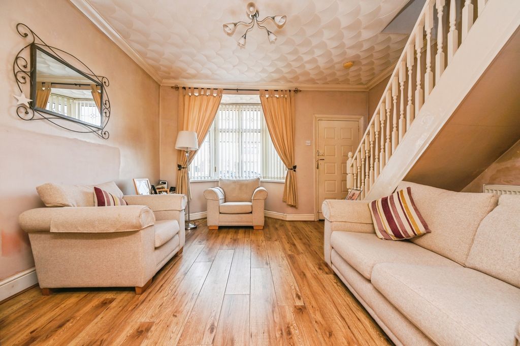 Property photo 2 of 14 Pbox-Img.Jpg