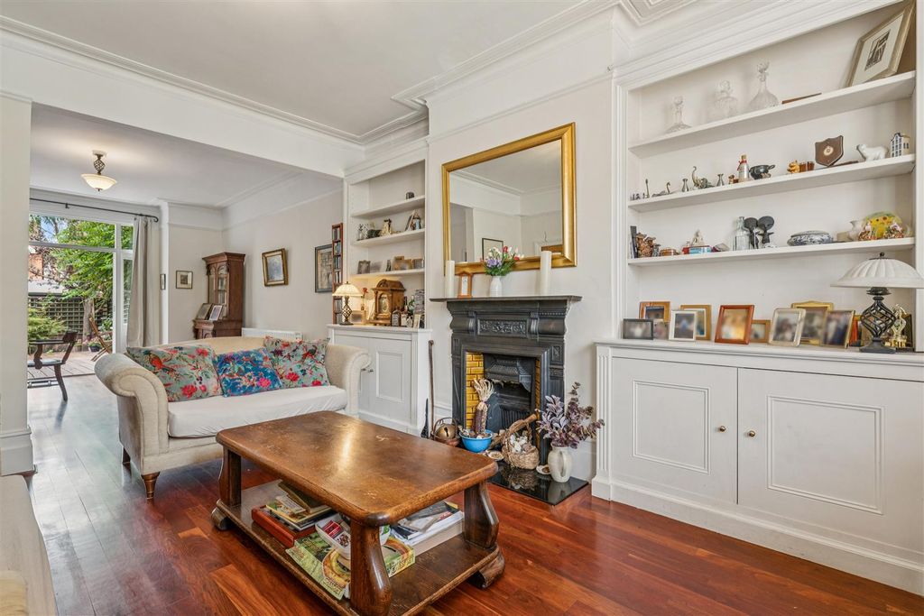 Property photo 3 of 15 Burnaby Gardens, W4 - For Sale