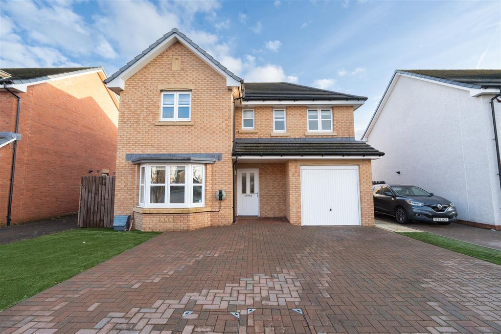 Property photo 2 of 17 External.Front-1.Jpg