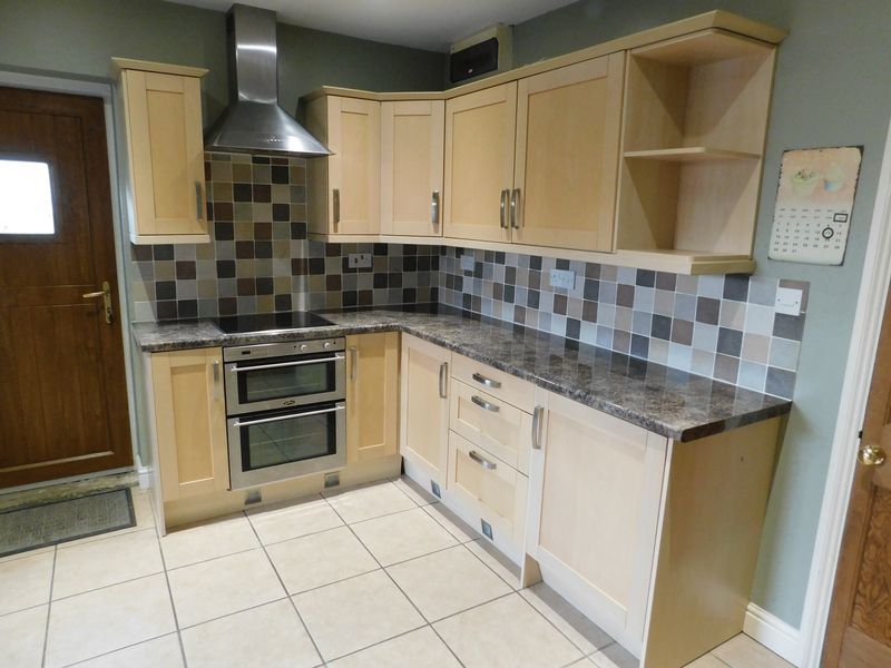 Property photo 3 of 14 Kitchen