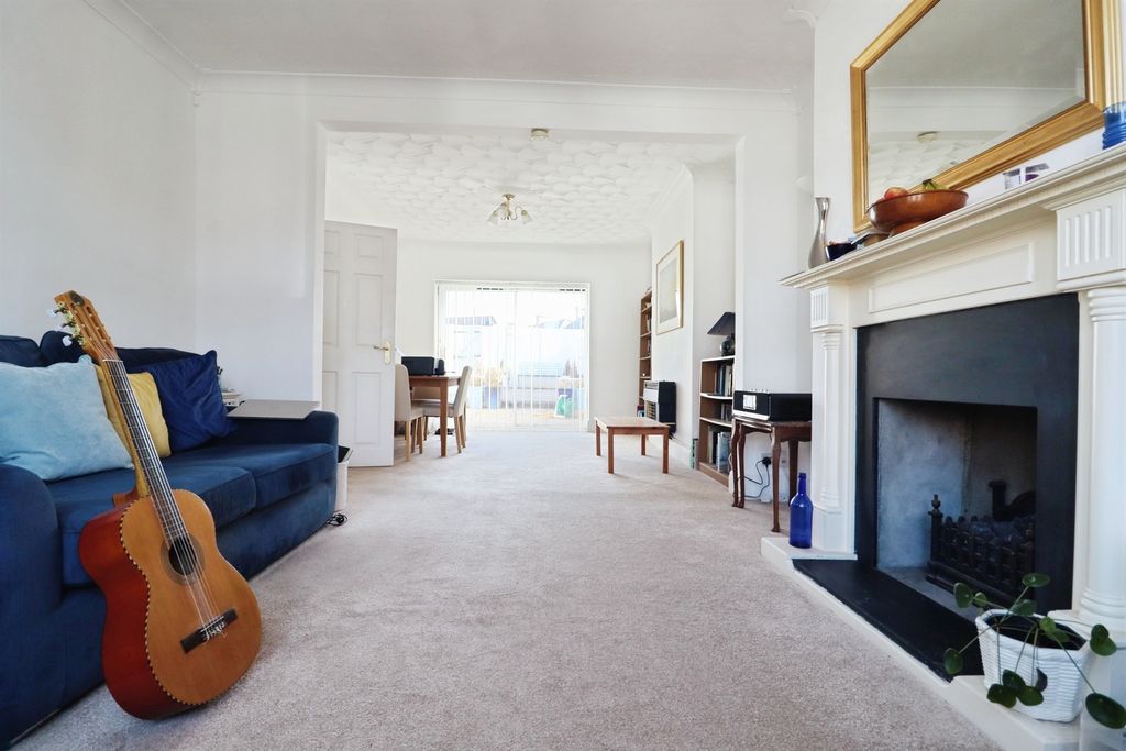 Property photo 3 of 16