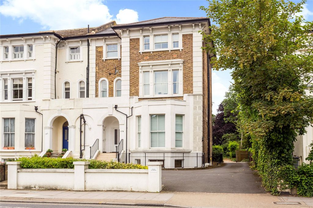 Property photo 1 of 12 Picture No. 05