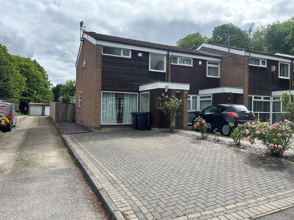 Property photo 1 of 21 15 Hornbeams 1.Jpg