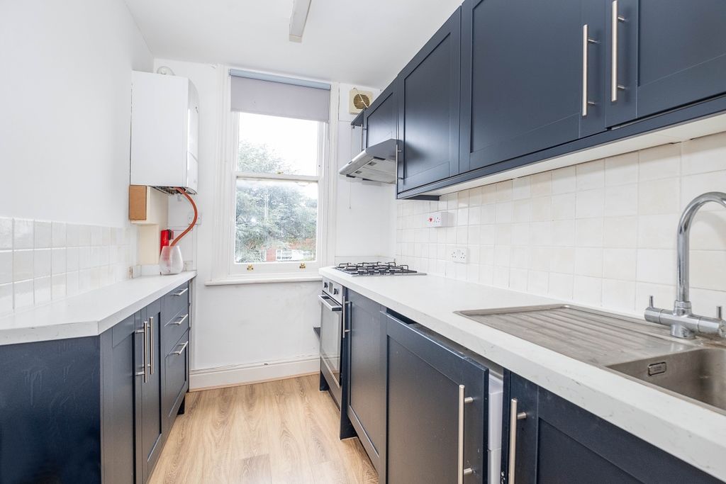 Property photo 1 of 7 6