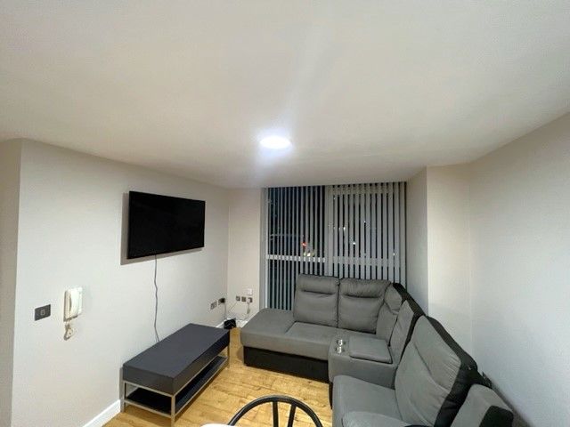 Property photo 3 of 12 Kitchen/Living