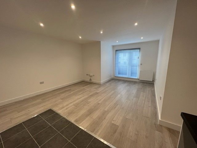 Property photo 2 of 6 Images