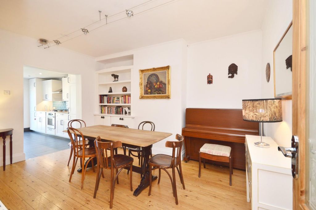 Property photo 3 of 24 Dining Room