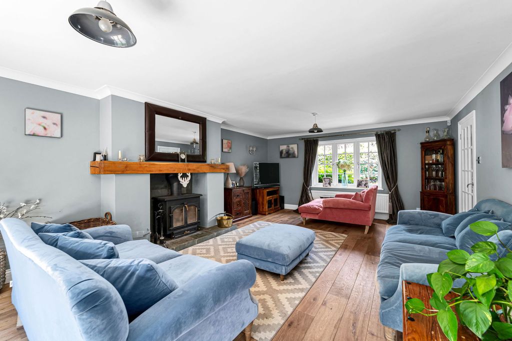 Property photo 2 of 24