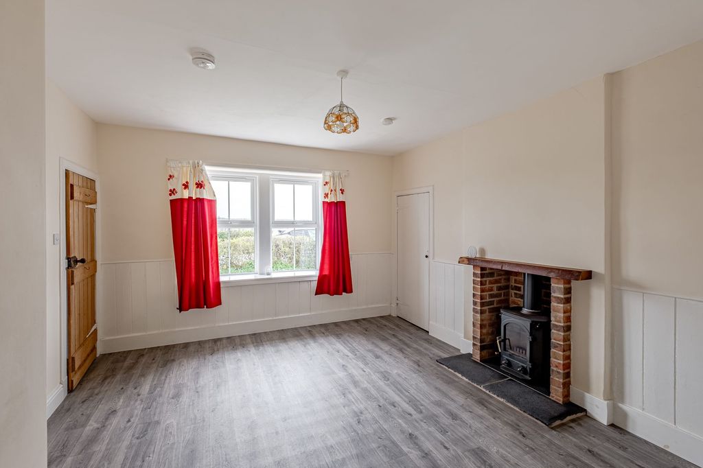 Property photo 3 of 26