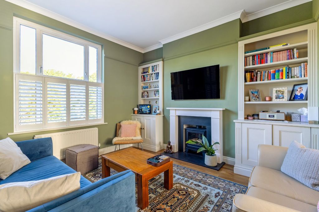 Property photo 3 of 15 Sitting Room