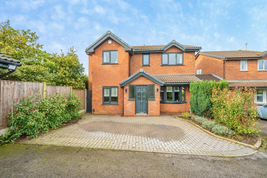 Property photo 2 of 29 9Trenanceclose-35.Jpg