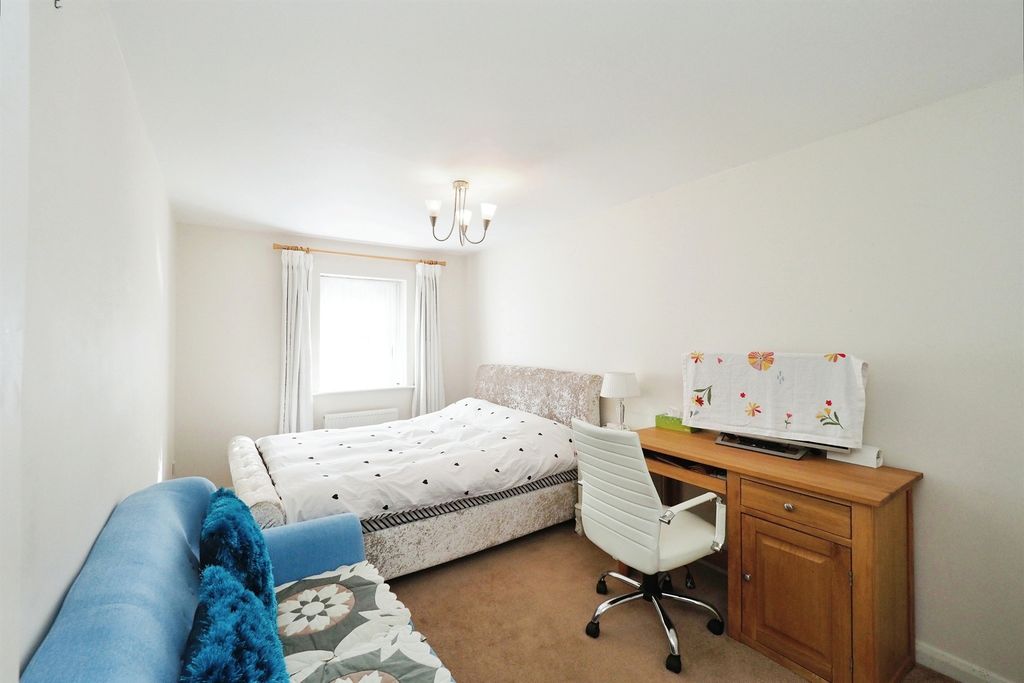 Additional image 12 of 6 bed detached house for saleHaymeadow Close, Loughborough LE11