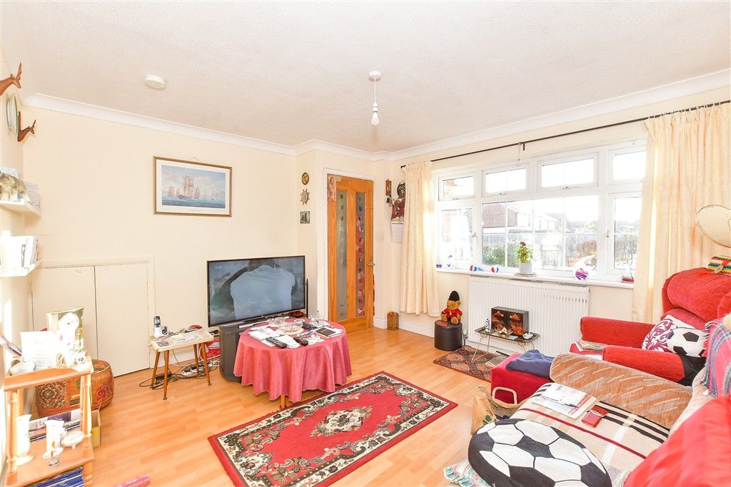 Property photo 3 of 9 Lounge/Diner