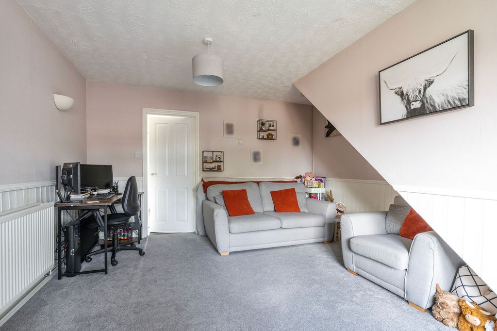 Property photo 3 of 13