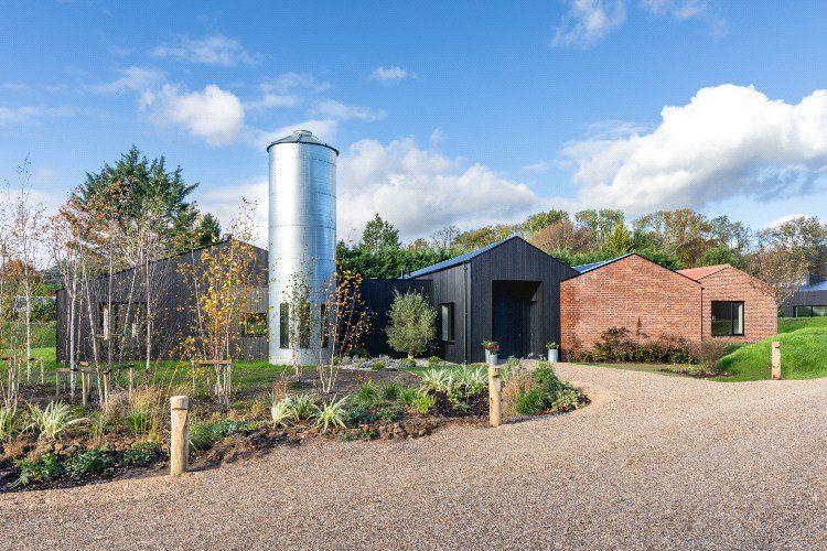 Property photo 1 of 39 Blackthorn House
