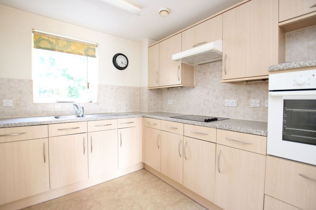 Property photo 3 of 9