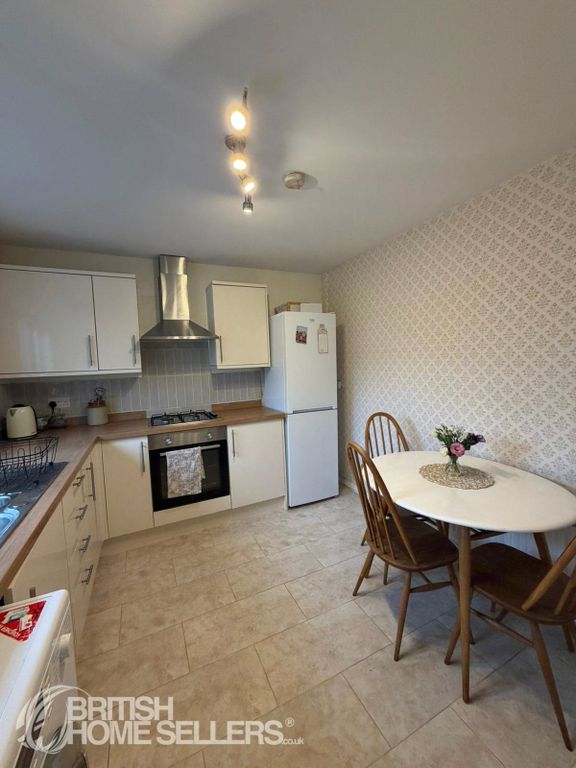 Property photo 3 of 16 Picture No. 11