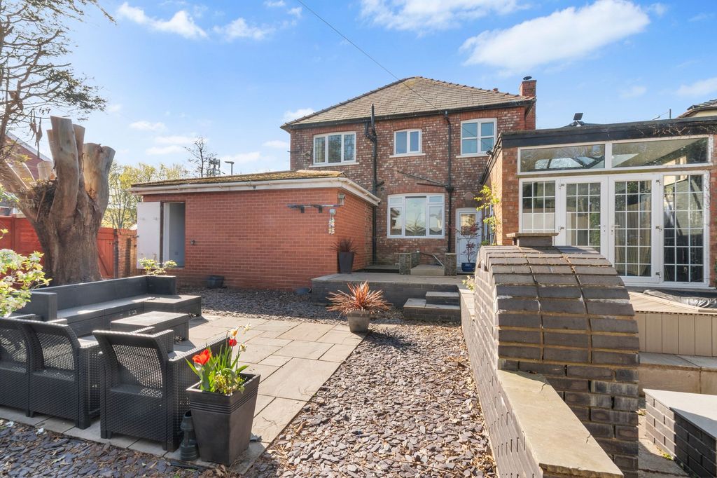 Property photo 1 of 71