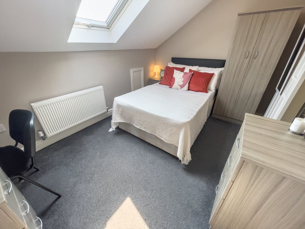 Property photo 2 of 6 Img_5998