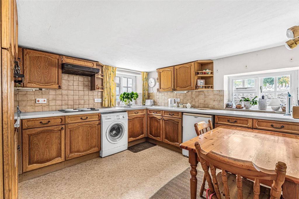 Property photo 2 of 18 Picture No. 26