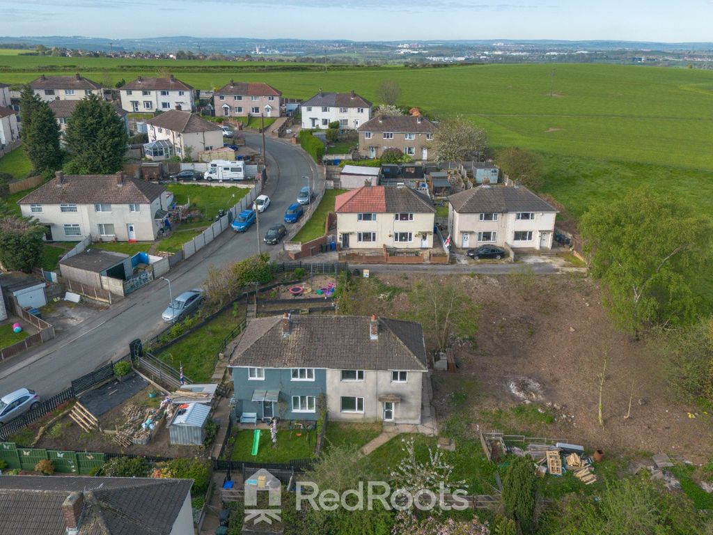 Property photo 3 of 14 5015372