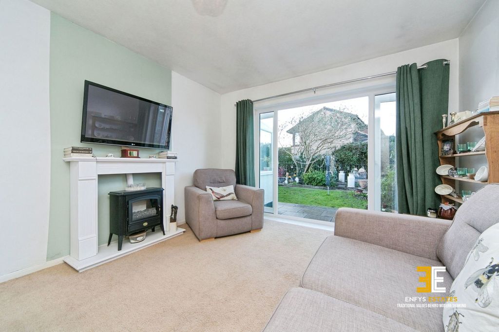 Property photo 2 of 19