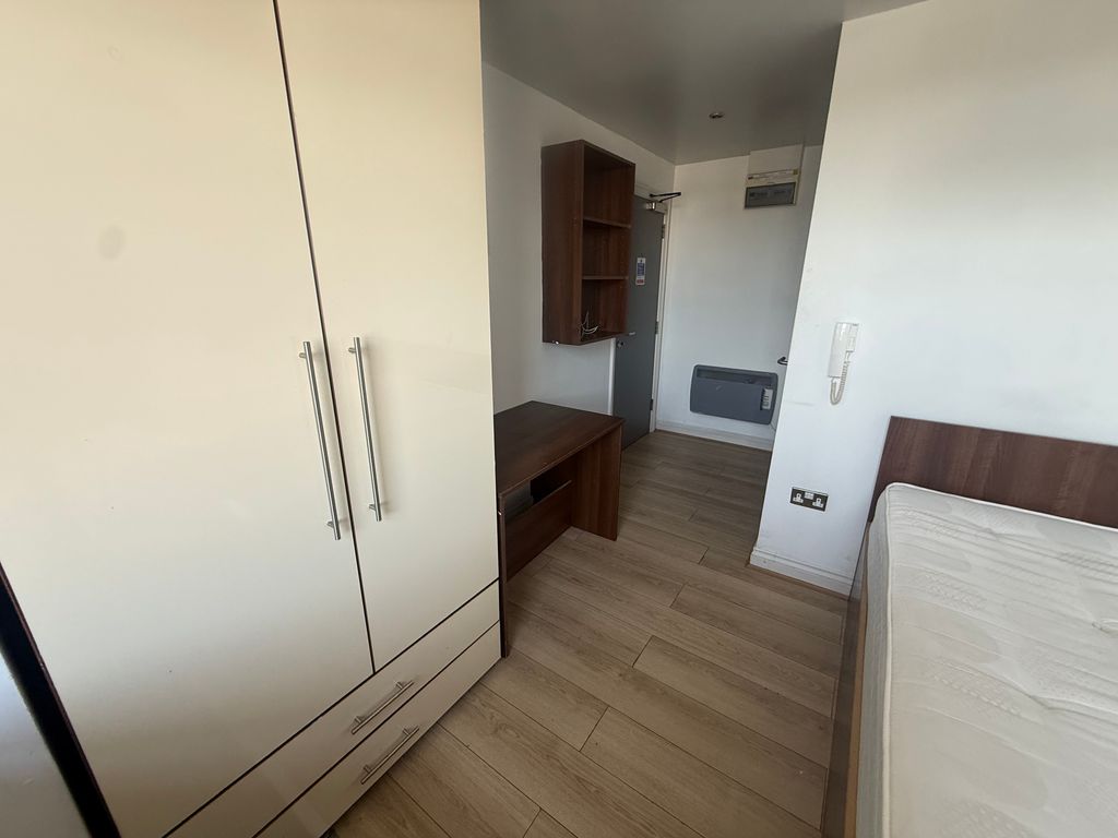 Property photo 3 of 4 Bedroom 1