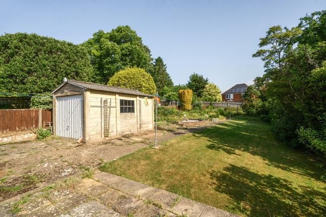 Property photo 3 of 18 Garden View