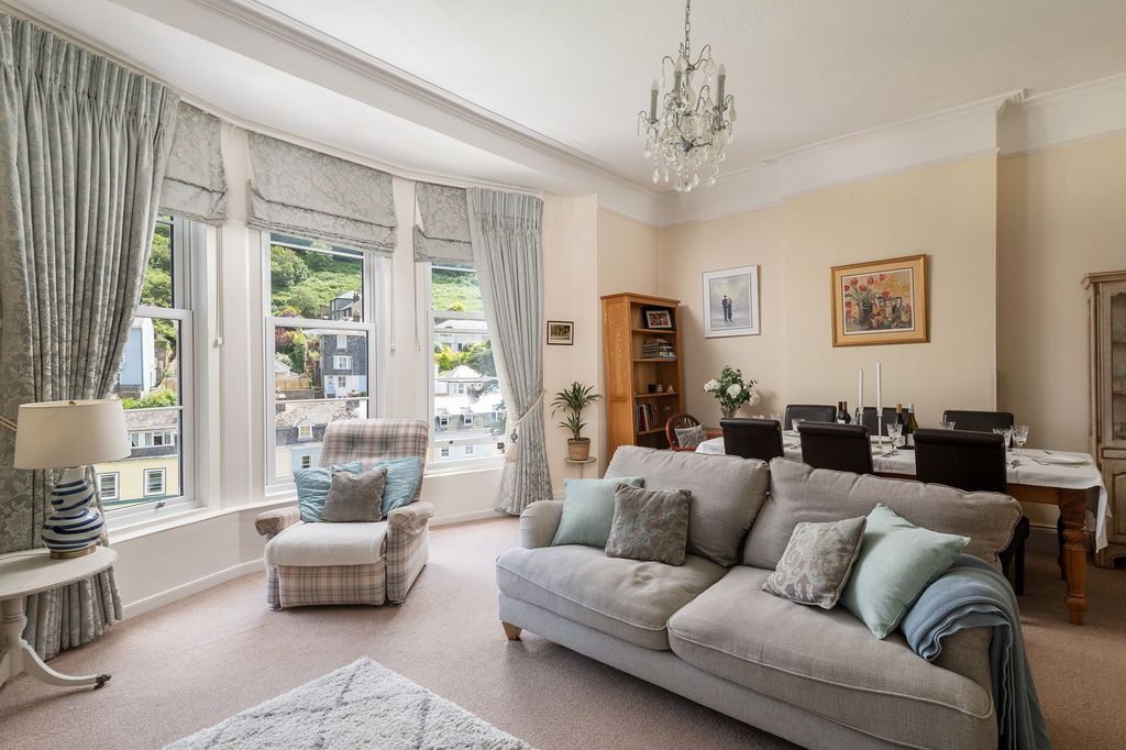 Property photo 2 of 9 4A Vicarage Hill, Dartmouth
