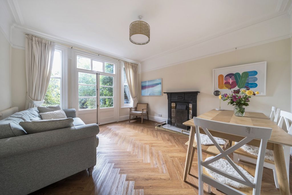 Property photo 2 of 18 Reception