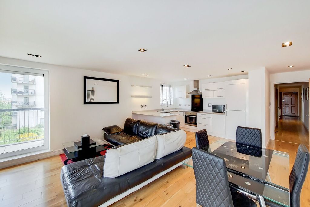 Property photo 2 of 15