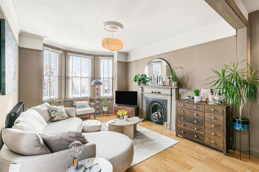 Property photo 2 of 24