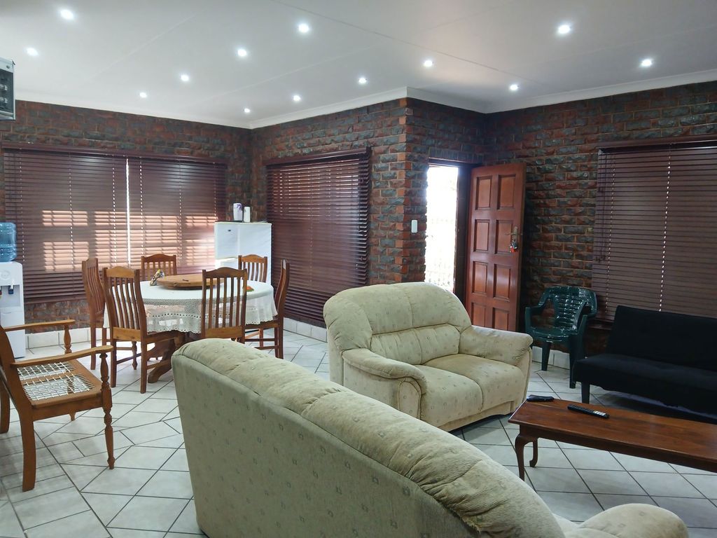 Property photo 3 of 41 1Jf1719436