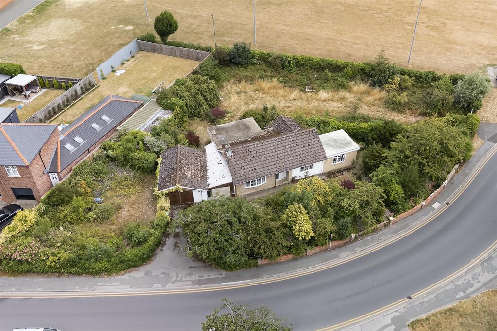 Property photo 1 of 11