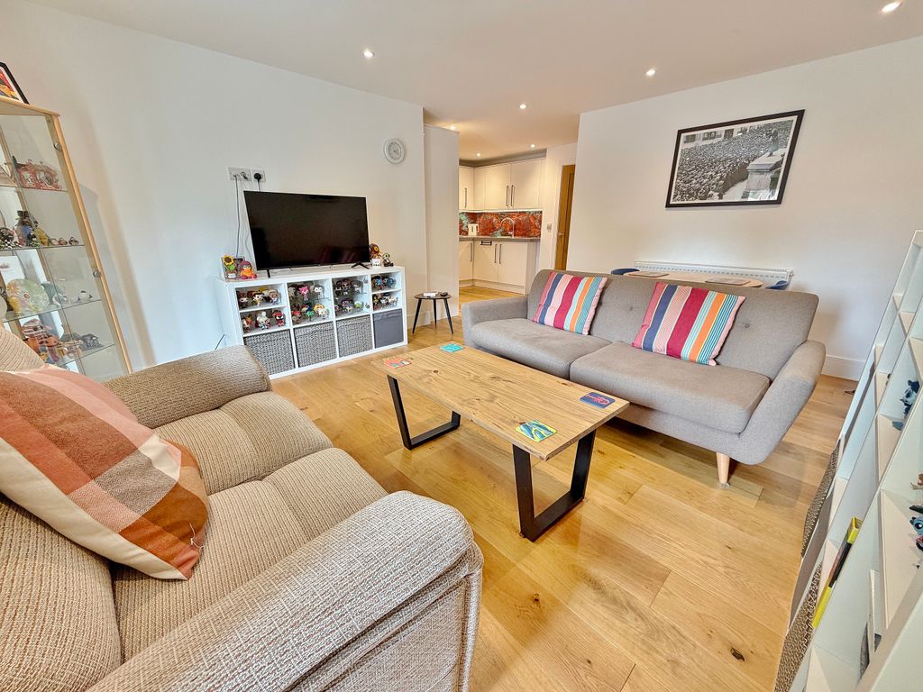Additional image 4 of 2 bed flat for saleWykeham Place, Fareham PO16