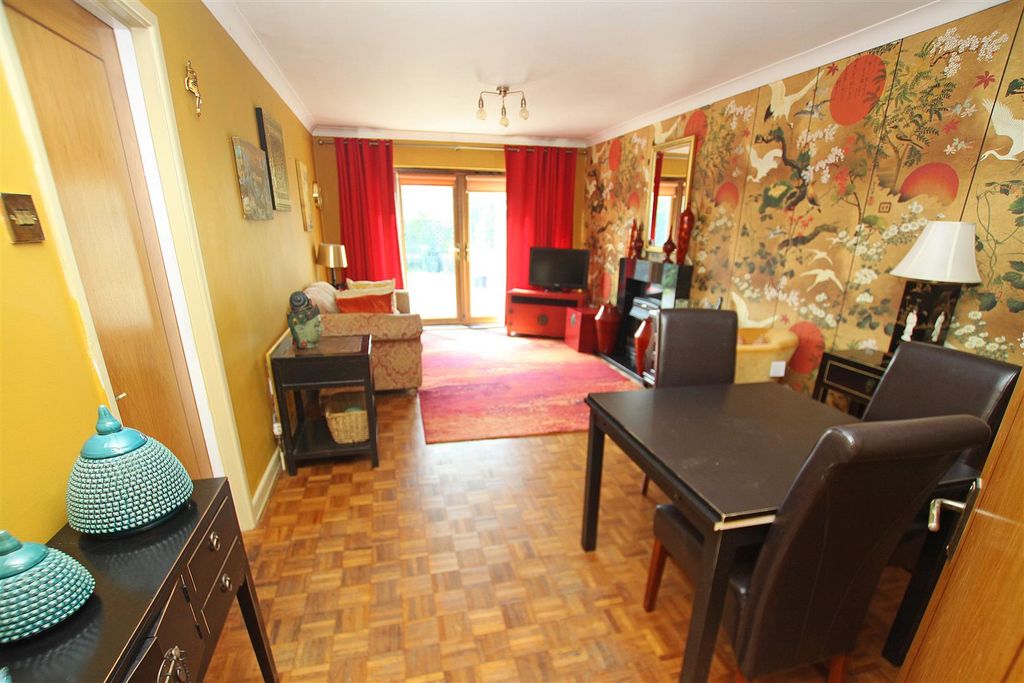 Property photo 3 of 14 Living A.Jpg