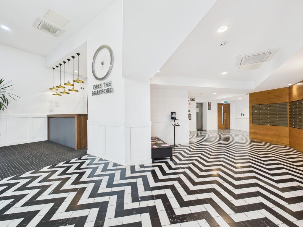 Property photo 3 of 8 Cam01238G0-Pr0556-Still010.Jpg