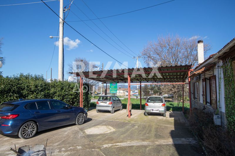 Property photo 2 of 25